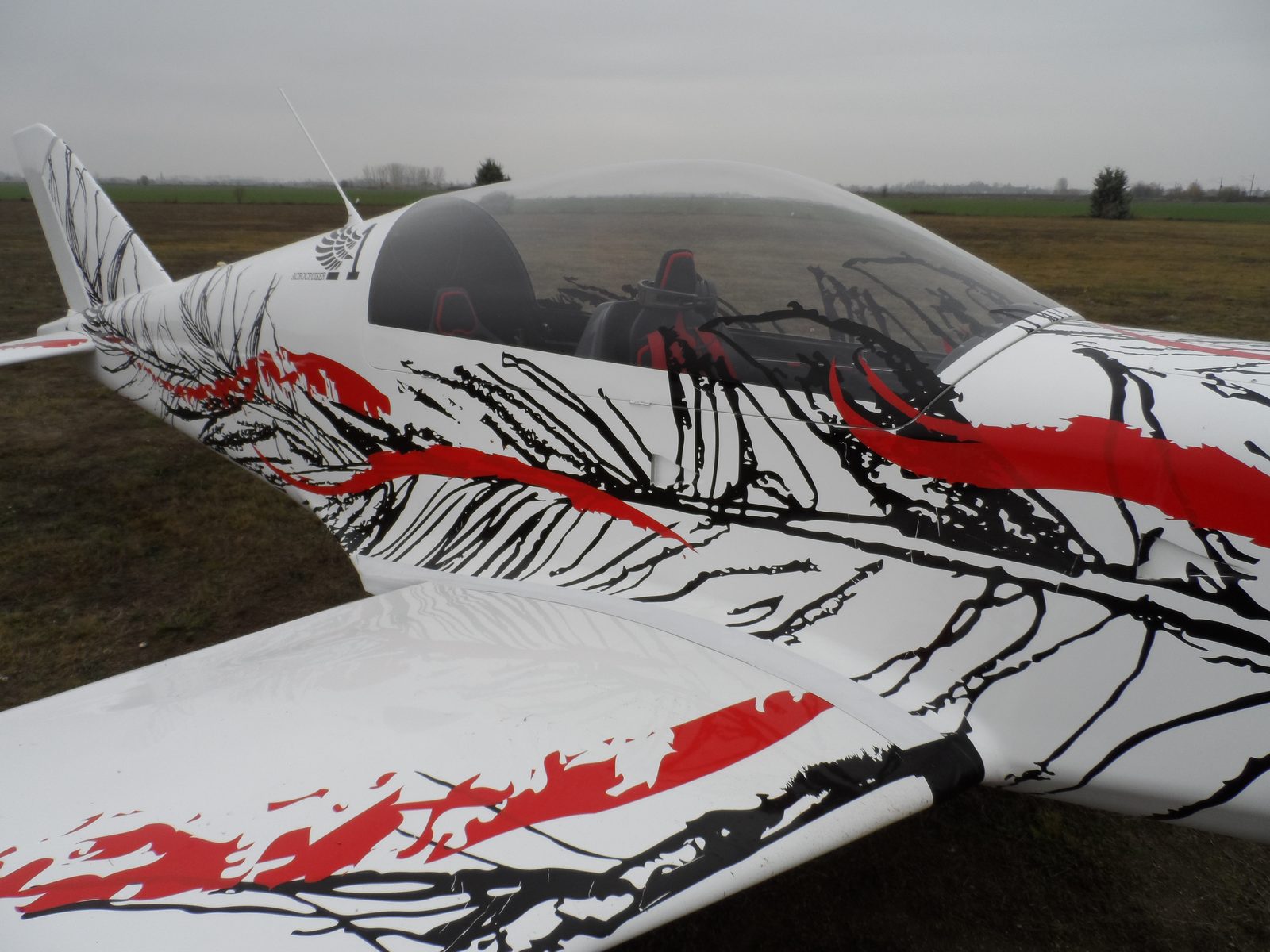 AcroCruiser exterior front-left